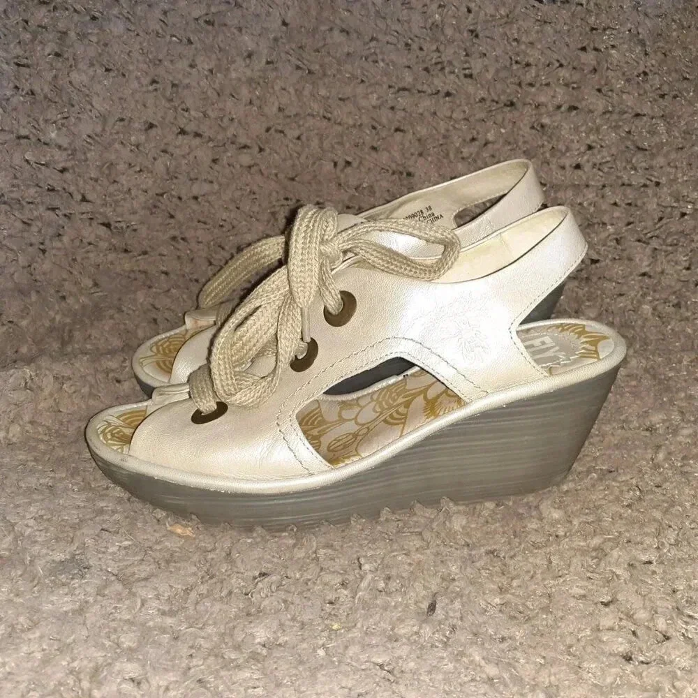 FLY LONDON-Ylva-Pearlescent Beige Leather Lace Up Wedge-Sz 38-7.5-Excellent